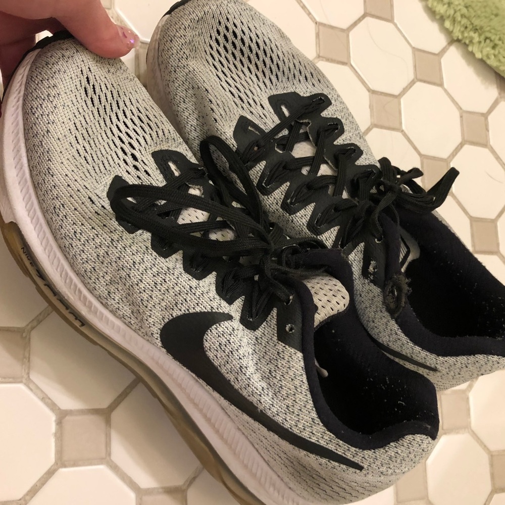 Nike tennishoes